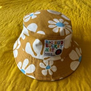 Big Bud Press Bucket Hat Lazy Daisy